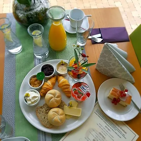 Dom Grinholc Bed & Breakfast Rumia